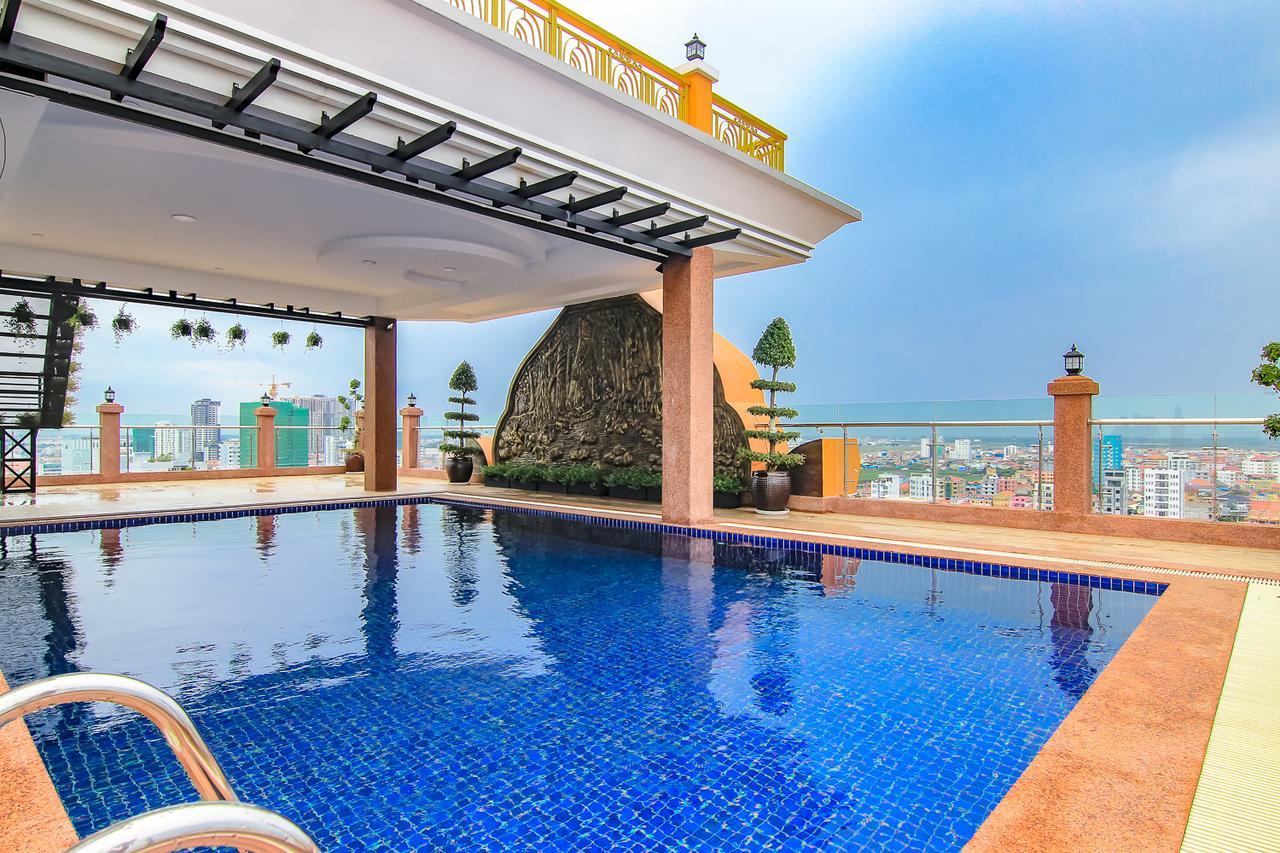 Queen Mansion Phnom-Penh Buitenkant foto